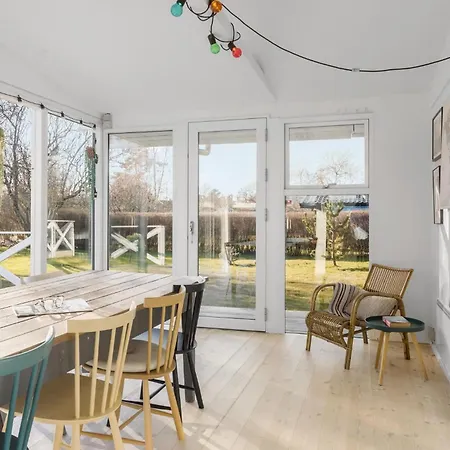 Semesterbostad 4 Bedroom Stunning In *
